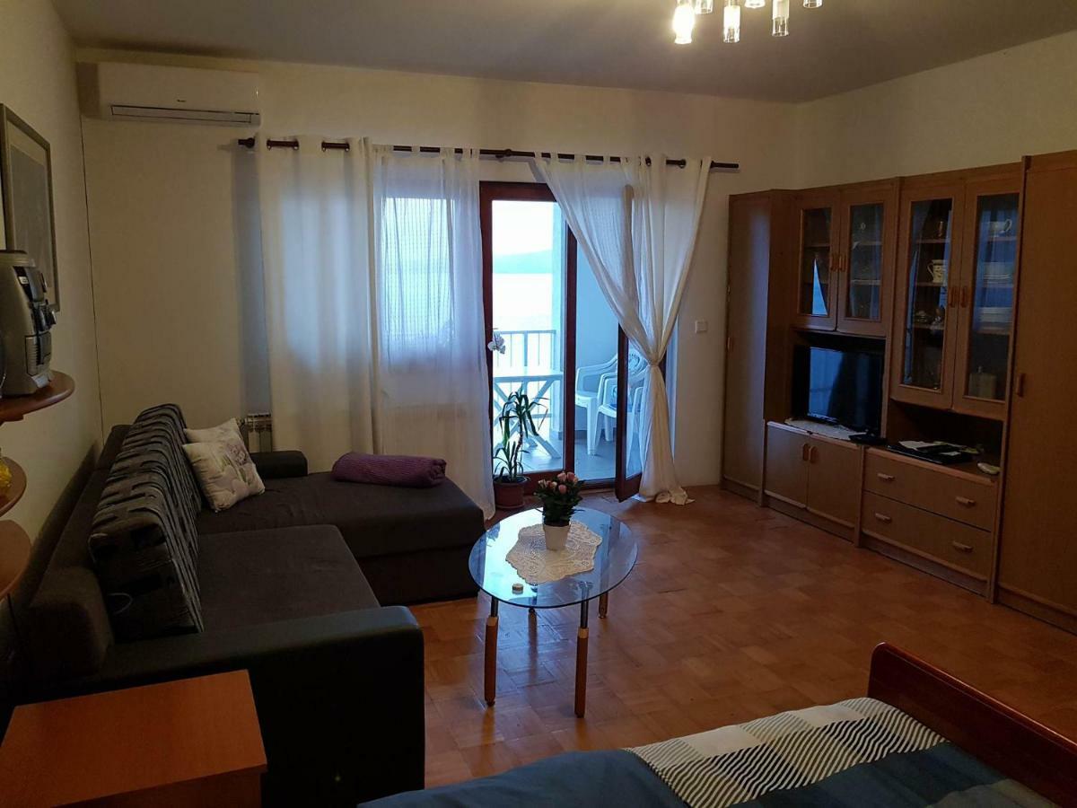 Apartamento Apartman Ada Senj  Exterior foto